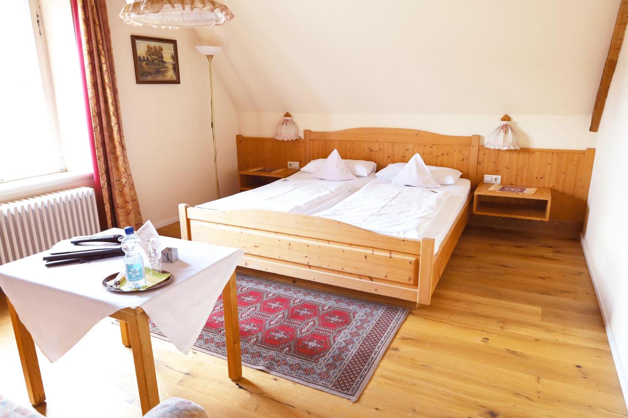 Hotel Gasthof Zur Post Wolfegg Exterior photo